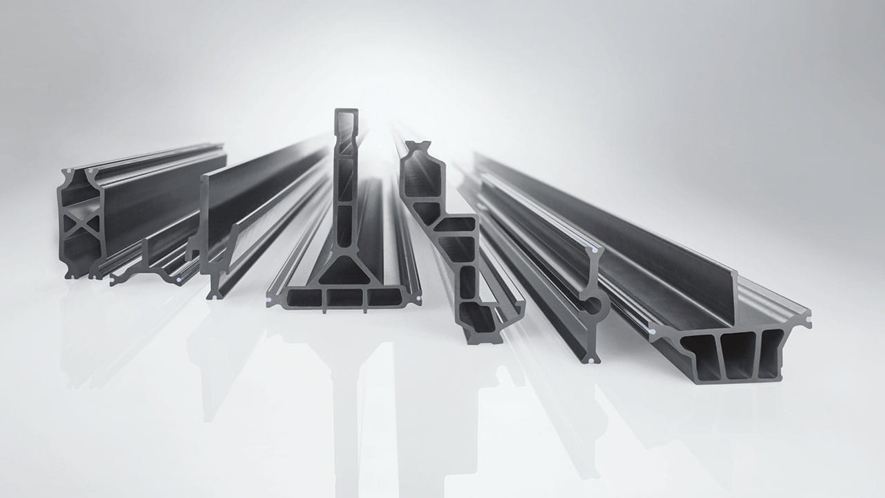 insulbar® insulating bars on shiny surface