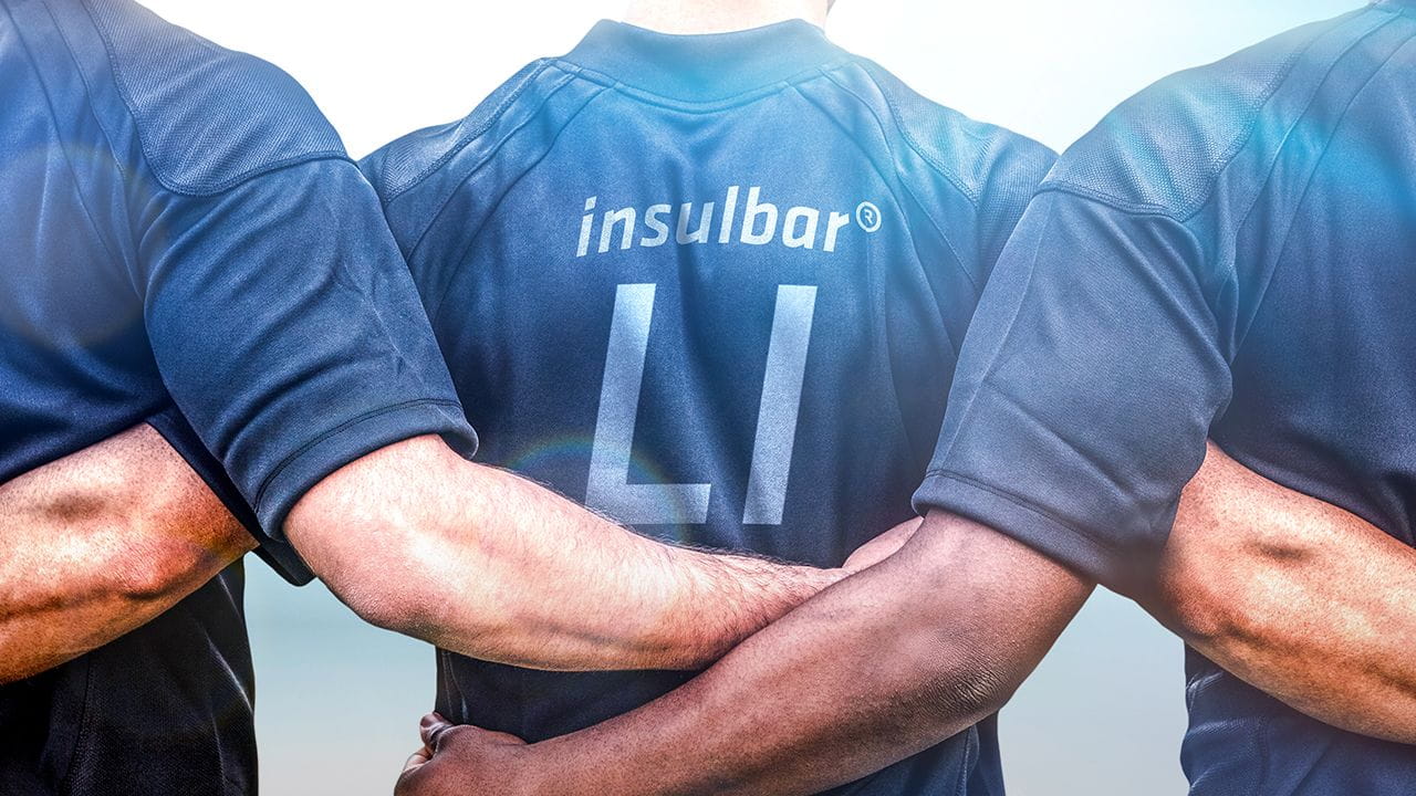 Soccer player with insulbar LI jersey