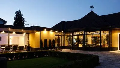 Lussuosa piscina, Wels, Austria
