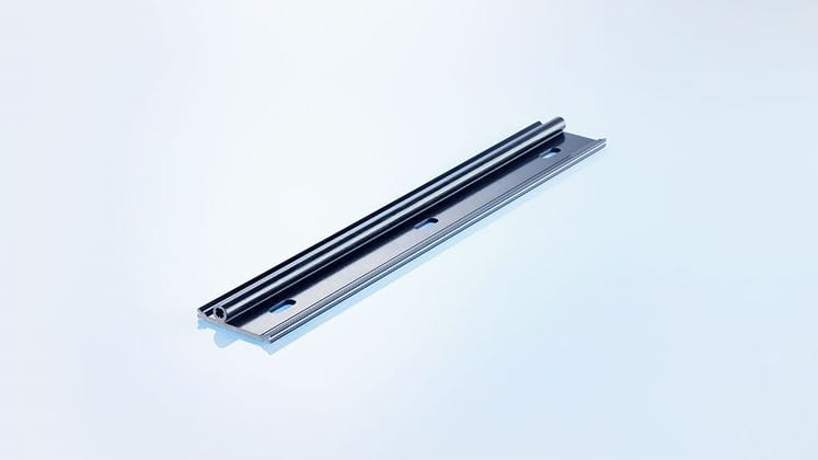 Punched insulbar insulating profile