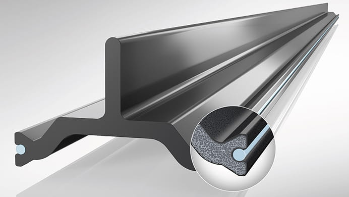 insulbar LI insulating profile with a close-up of the smooth shell and the foamed core